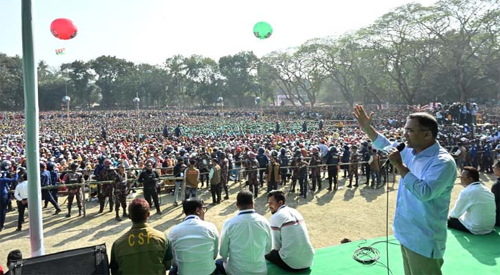 যশোরের জনসভায় বক্তব্য রাখছেন তারেক রহমান
